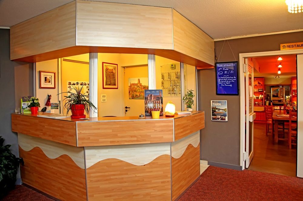 Logis Hotel- Hotel Restaurant Le Rialto Ле-Секестр Экстерьер фото